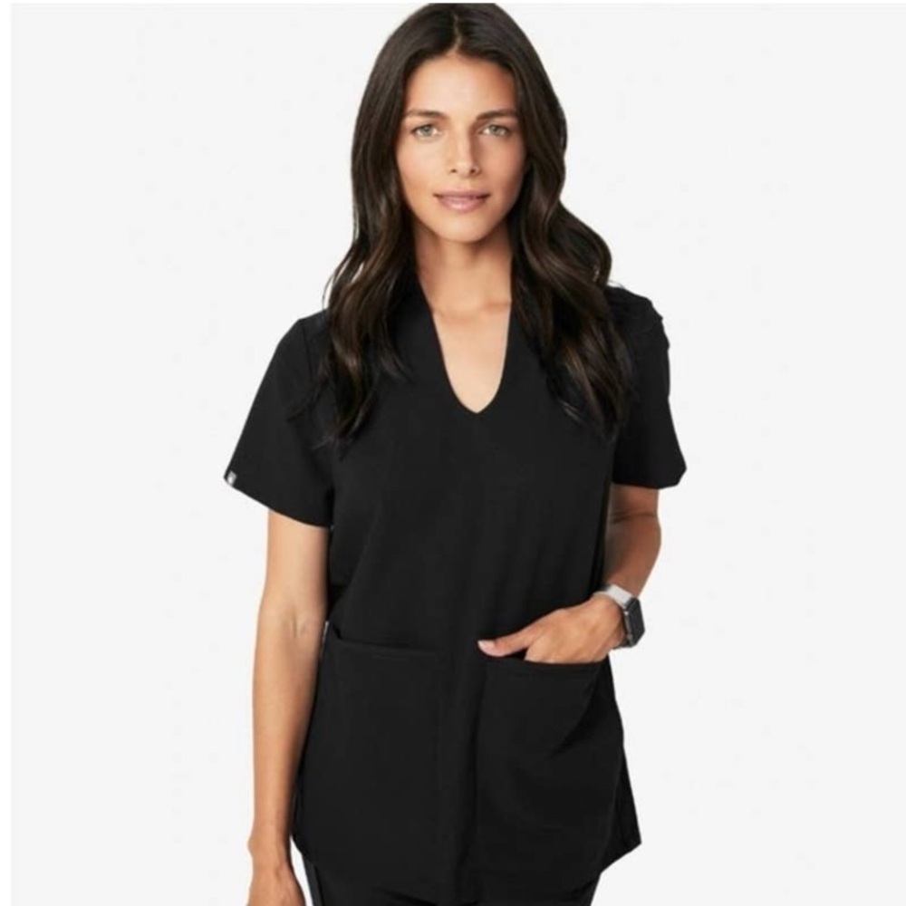 FIGS Scrub SET-top and jogger  – Black, Size Small